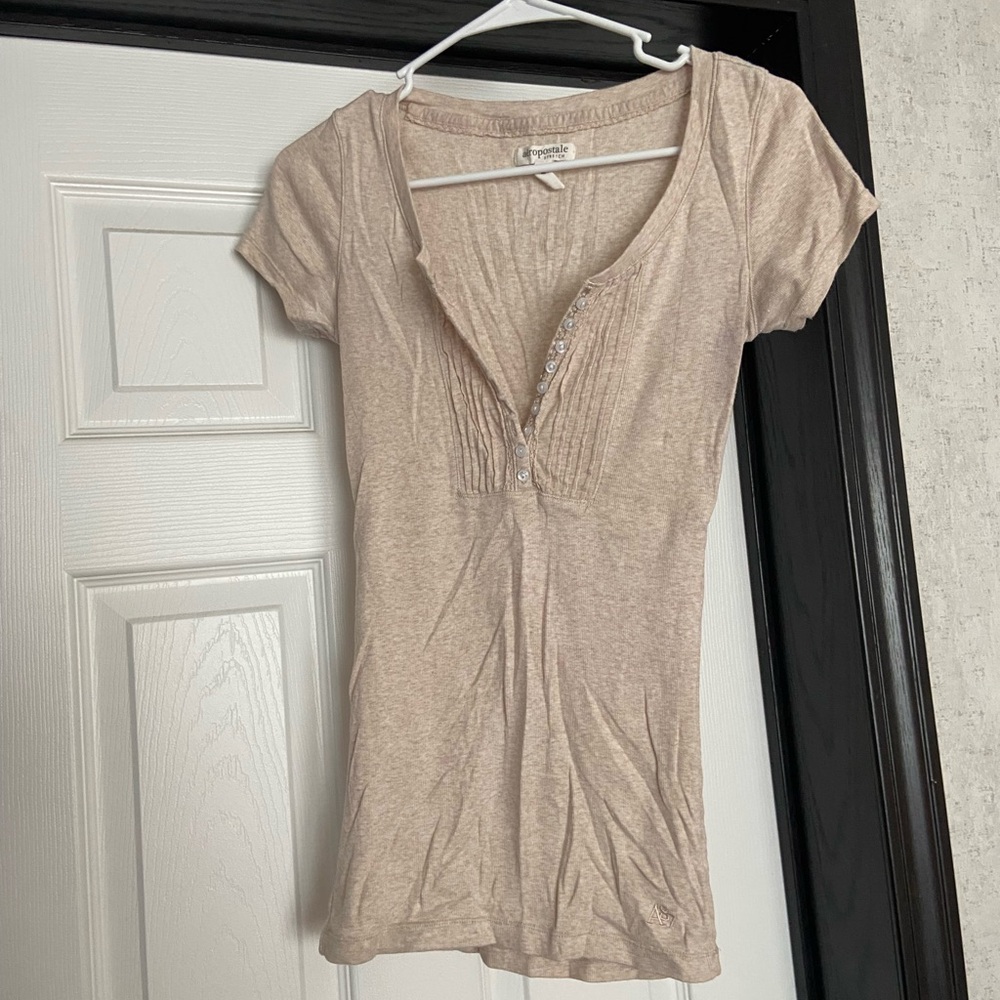 Aeropostale Cream tee shirt with buttons